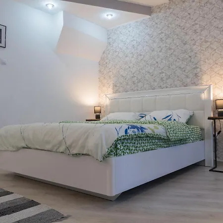 Apartment Melion Historical Center *